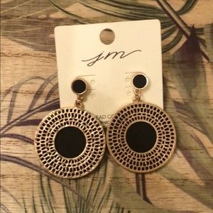 Black and gold earrings fashion